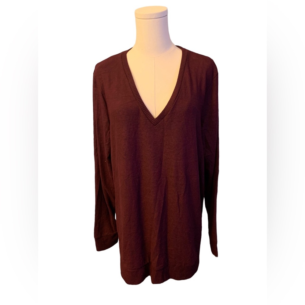 Lucky Brand: pull over v-neck sweater.